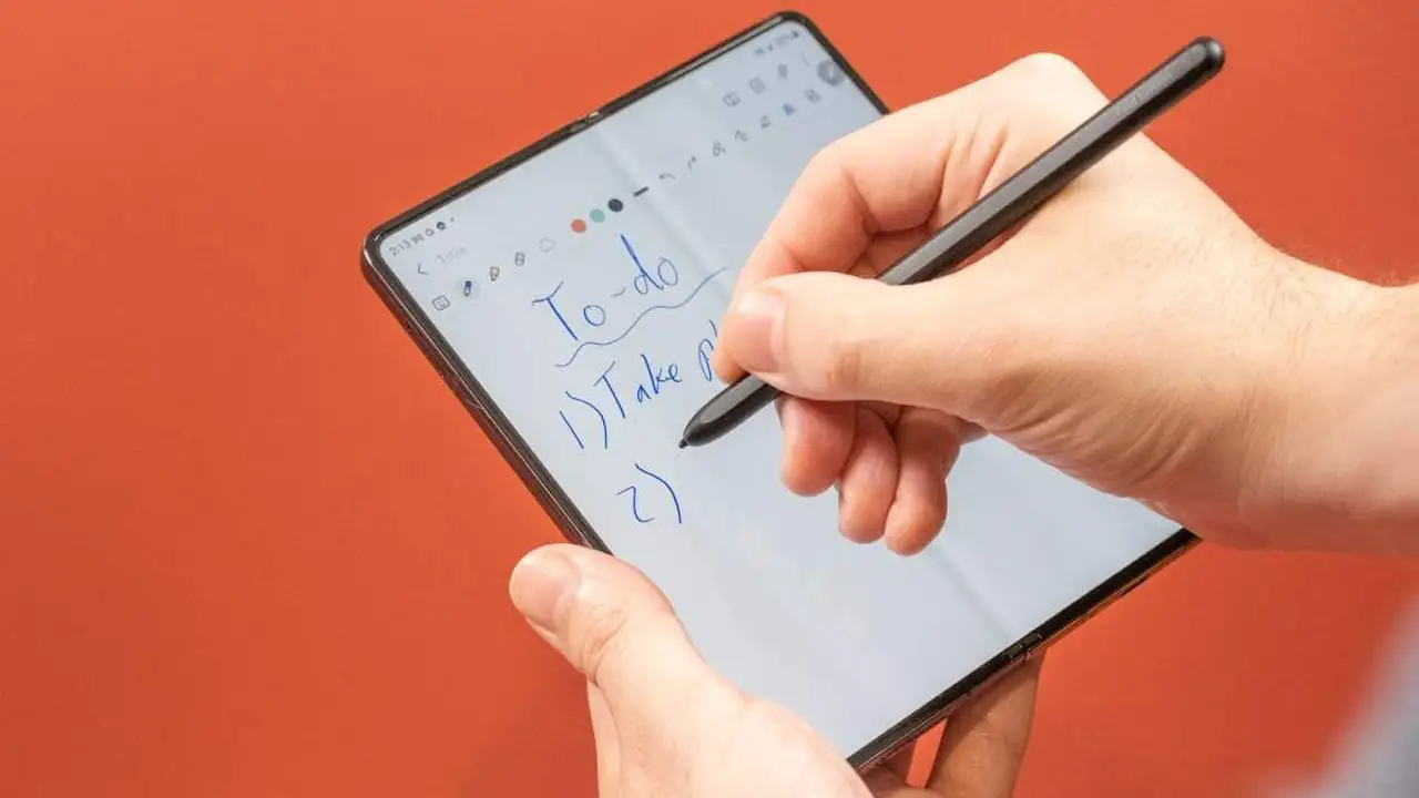 هل تعود سامسونج لإضافة قلم S Pen إلى هاتف Galaxy Z Fold8؟